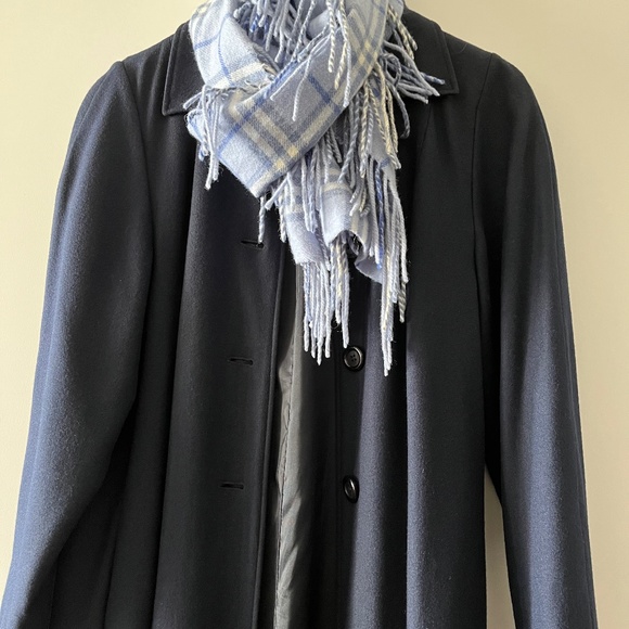 100% Cashmere Burberry scarf, made in London - Picture 1 of 2